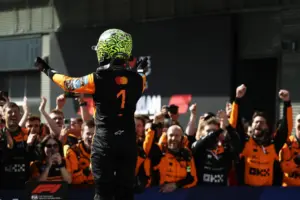 McLaren domina GP da Hungria