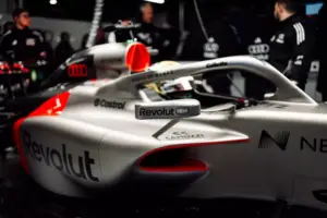 Bortoleto testa pneus da F1 de 2027 na Hungria, enquanto Rafael Câmara acelera Ferrari em Fiorano